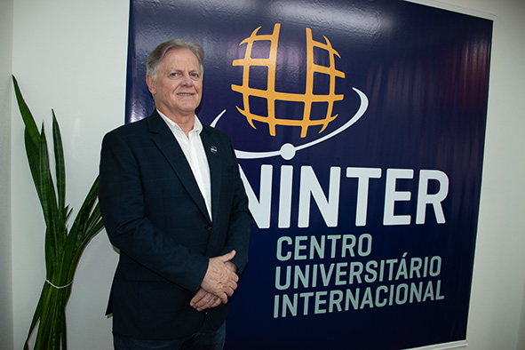 Uninter no Japão recebe reitor